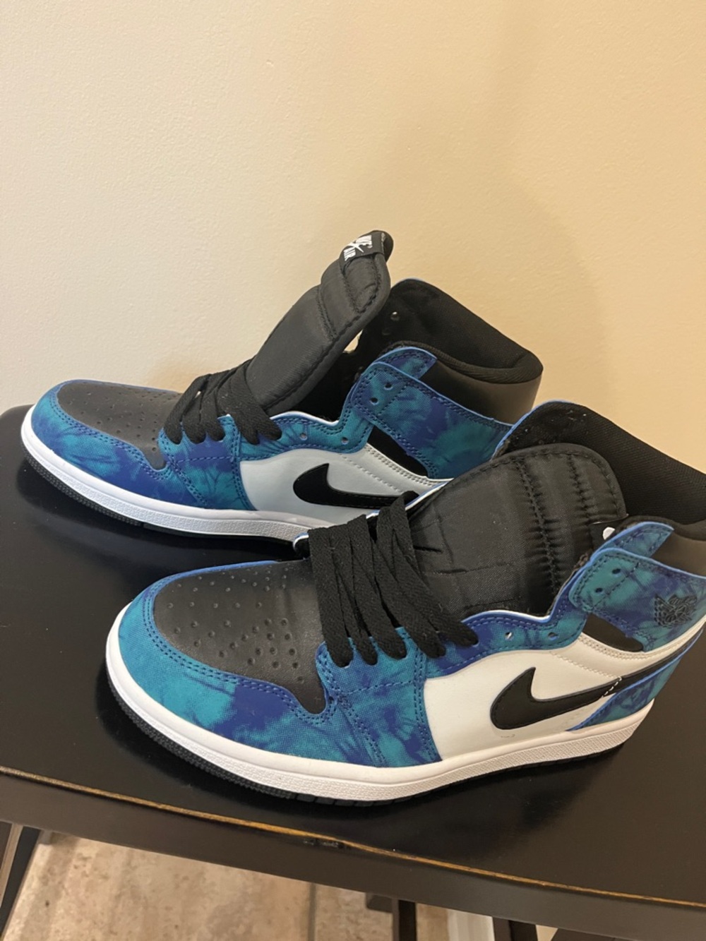 NWOT Retro High OG - Blue Tie-Dye, Black & White - Picture 7 of 9